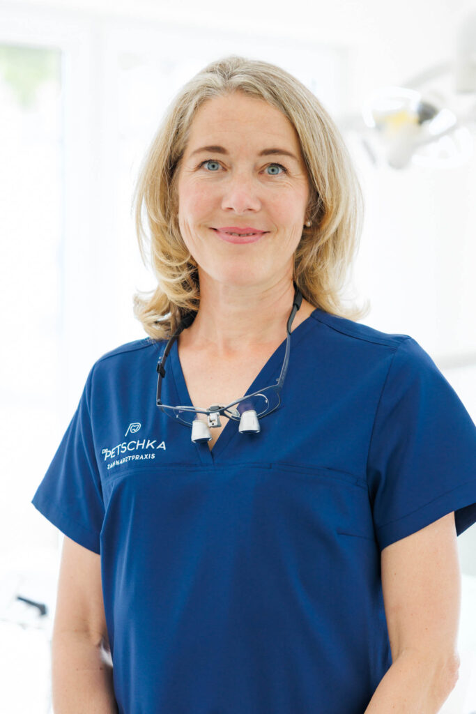 Frau Dr. Amberger - Zahnärztin der Praxis Dr. Petschka in Türkheim und Ettringen